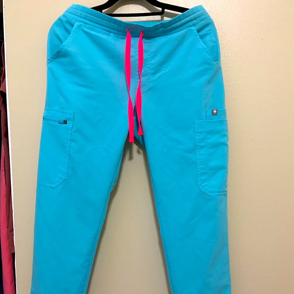 Figs Neon Blue Yola
